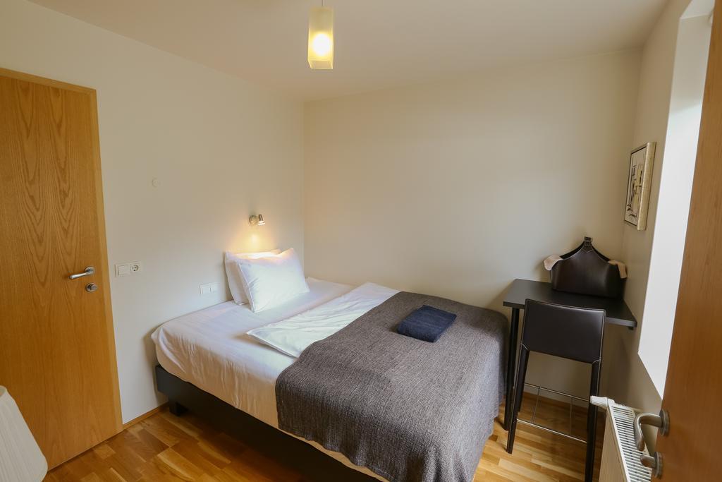אקורירי Torg Guest House חדר תמונה