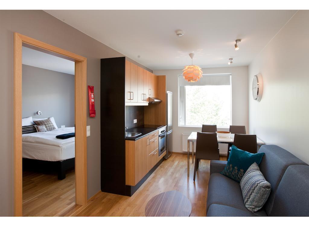 אקורירי Torg Guest House חדר תמונה