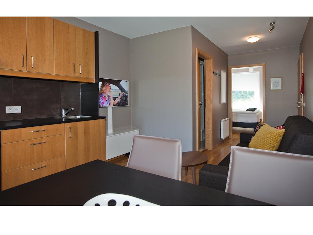אקורירי Torg Guest House חדר תמונה