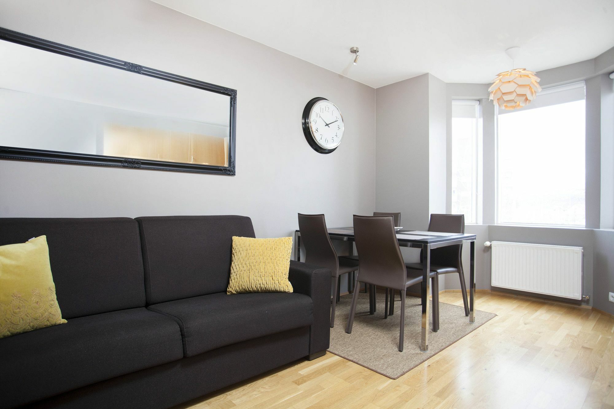 אקורירי Torg Guest House מראה חיצוני תמונה