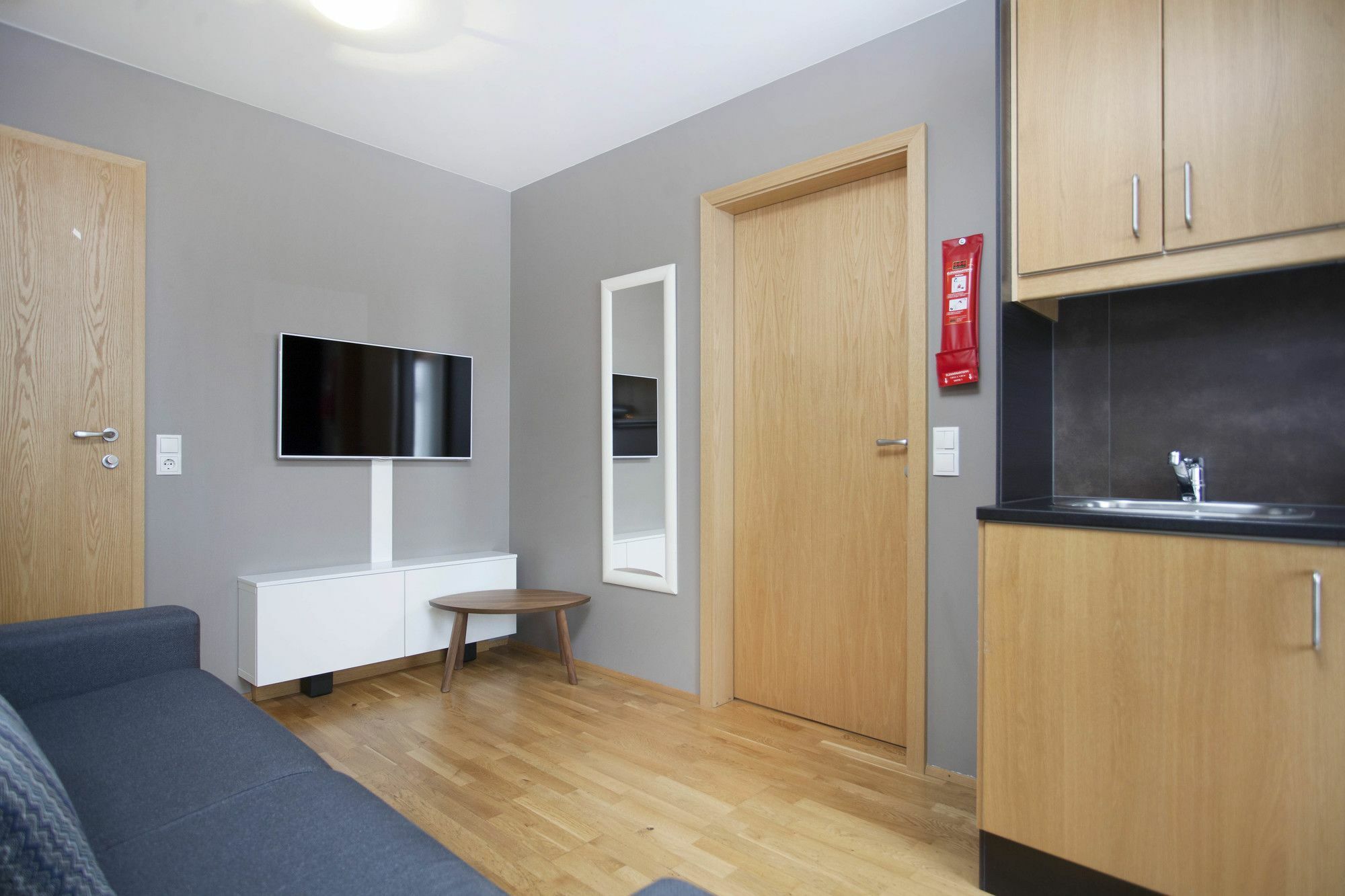 אקורירי Torg Guest House מראה חיצוני תמונה
