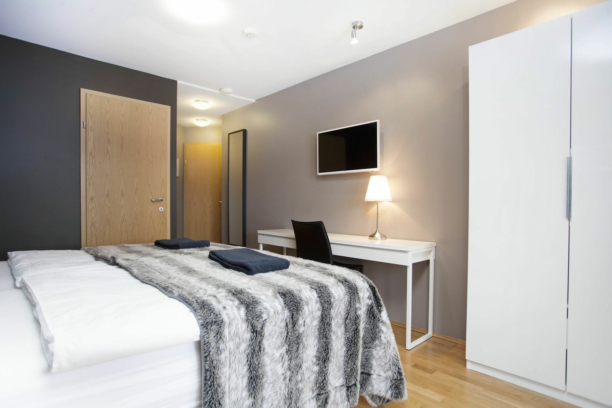 אקורירי Torg Guest House מראה חיצוני תמונה